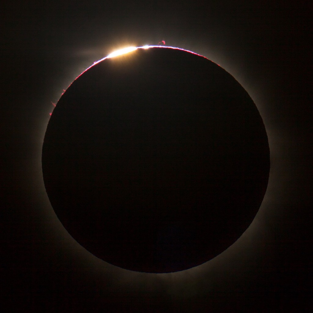 Eclipse solar total en Queensland – Crédito: <a href="http://philhart.com/blogs/phil" title="Phil's Blog">Phil Hart</a>.